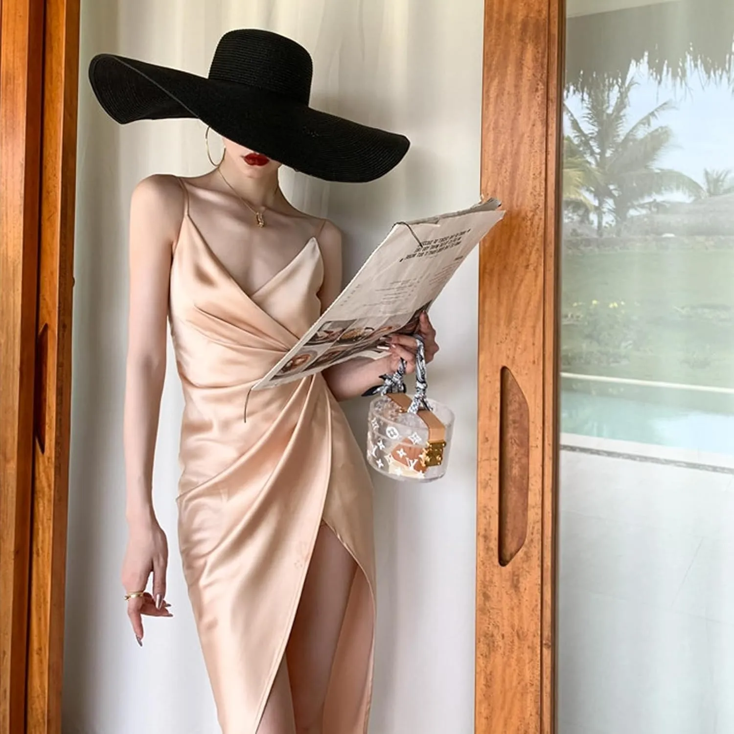 Oversized Sun Straw Hat for Women, UPF 50  Floppy Wide Brim Summer Hat, Foldable Roll Up Travel Hat Beach Hats for Women